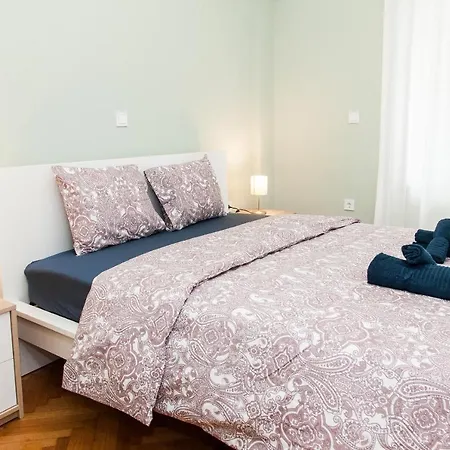 Elegant & Spacious In Heart Of Kolonaki! Athens