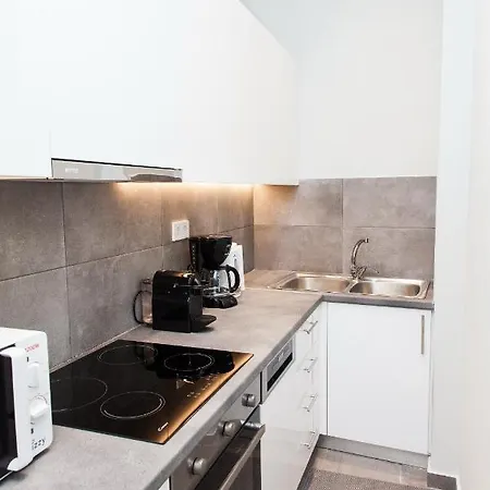 Elegant & Spacious In Heart Of Kolonaki!
